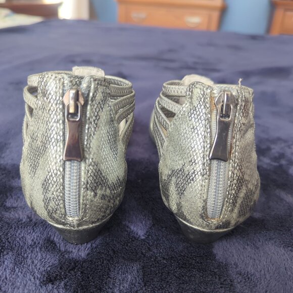 Sliver Pewter Sandals - Picture 6 of 7